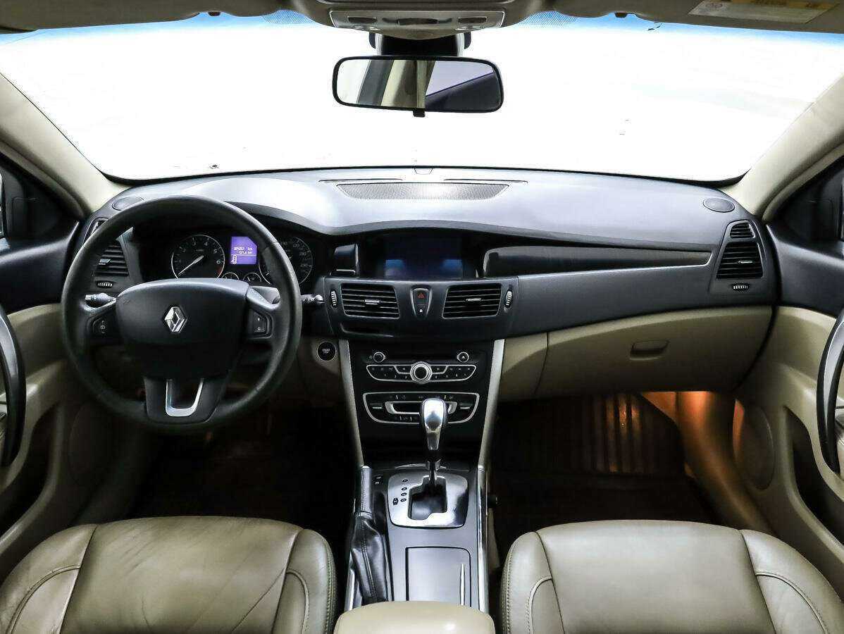 Renault Latitude с пробегом — 2011 год. Фото: #18