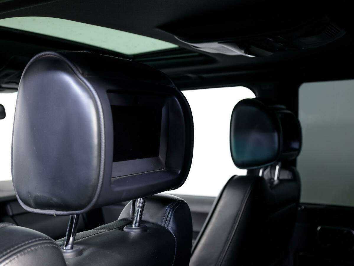 Land Rover Range Rover с пробегом — 2010 год. Фото: #13