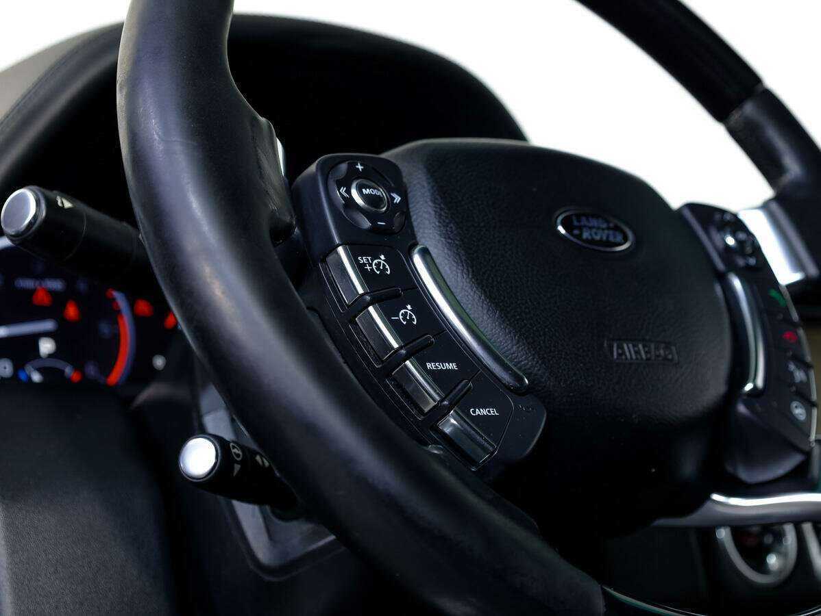 Land Rover Range Rover с пробегом — 2010 год. Фото: #24