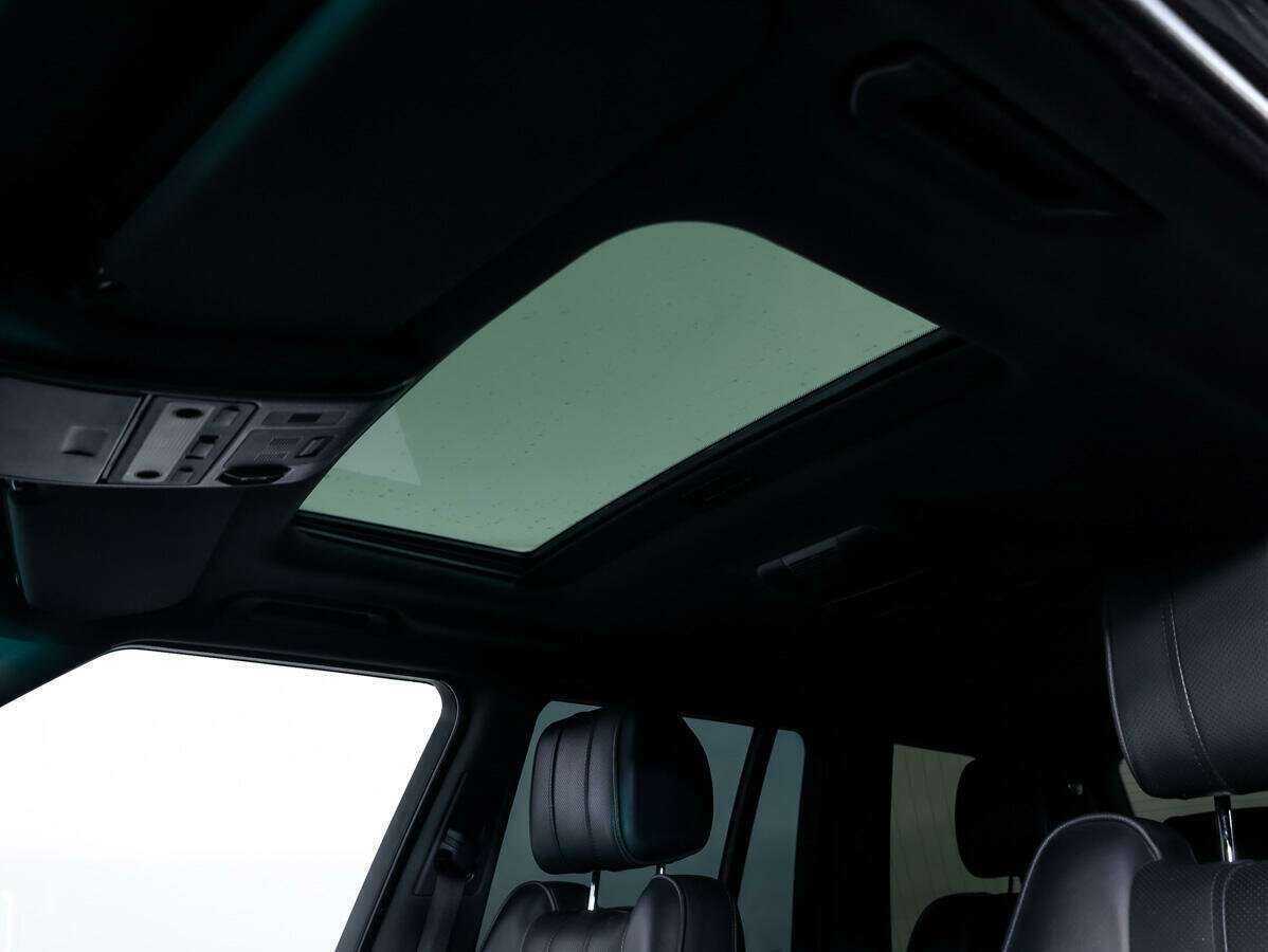 Land Rover Range Rover с пробегом — 2010 год. Фото: #29