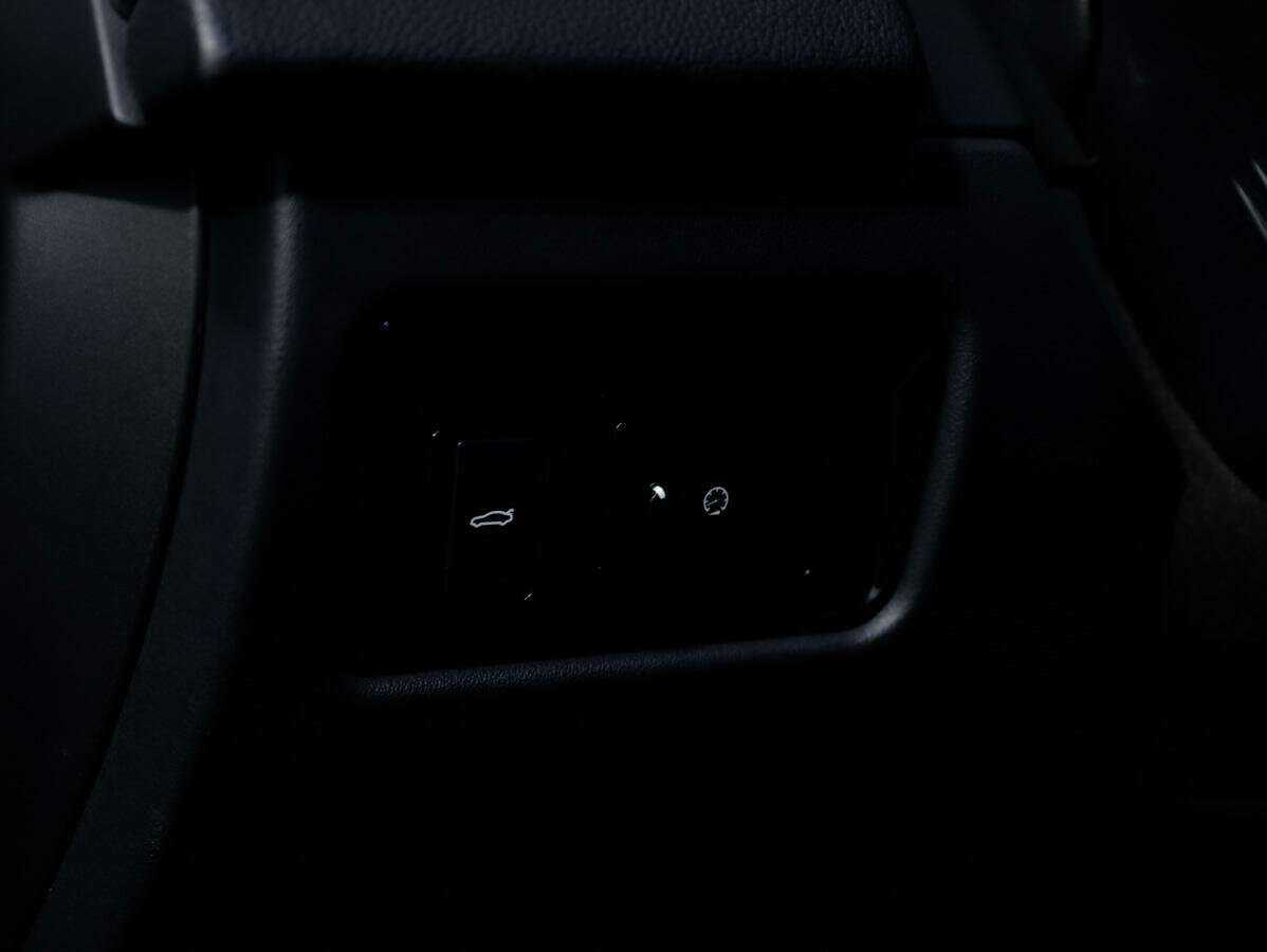 Jaguar XF с пробегом — 2017 год. Фото: #25