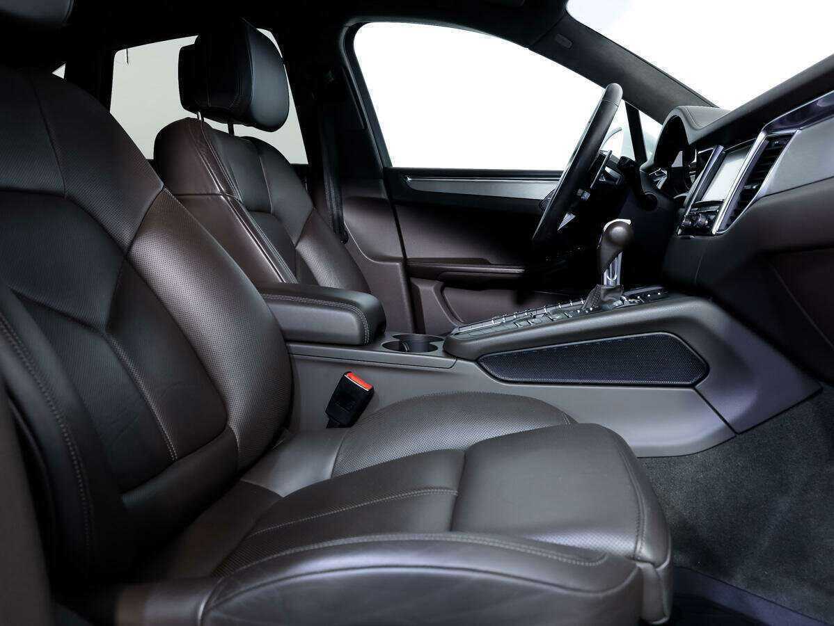 Porsche Macan с пробегом — 2015 год. Фото: #12