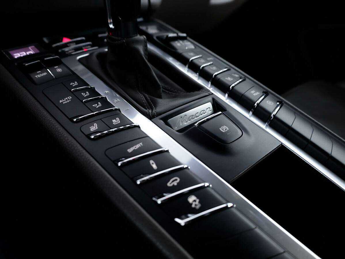 Porsche Macan с пробегом — 2015 год. Фото: #23