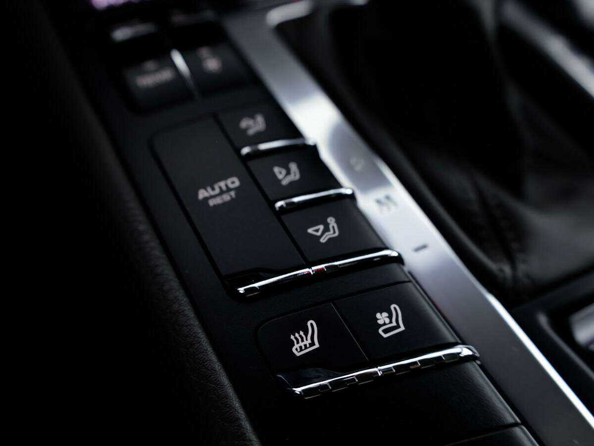 Porsche Macan с пробегом — 2015 год. Фото: #24