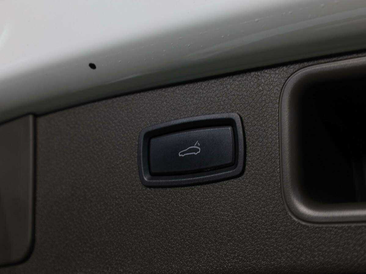 Porsche Macan с пробегом — 2015 год. Фото: #28