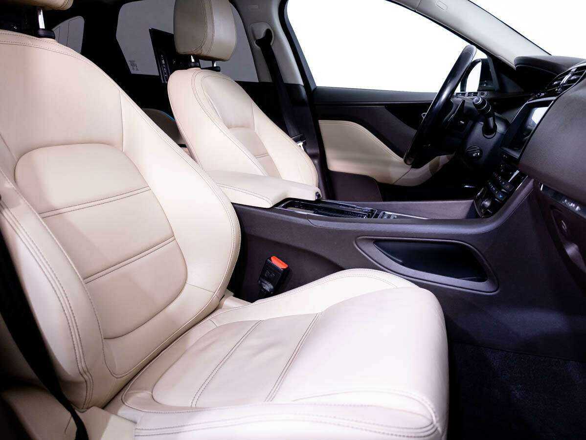 Jaguar F-Pace с пробегом — 2016 год. Фото: #11