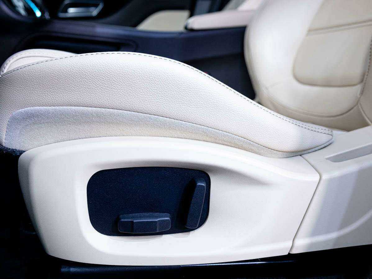 Jaguar F-Pace с пробегом — 2016 год. Фото: #15