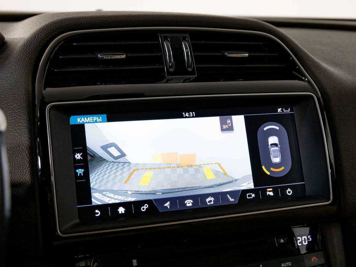 Jaguar F-Pace с пробегом — 2016 год. Фото: #19