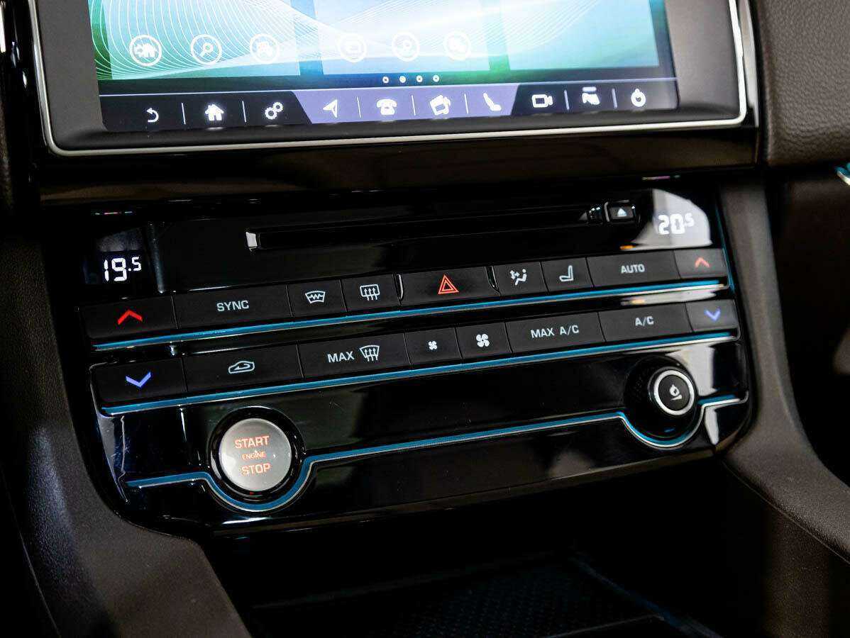 Jaguar F-Pace с пробегом — 2016 год. Фото: #20