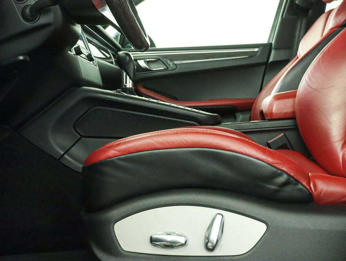 Porsche Macan с пробегом — 2018 год. Фото: #9