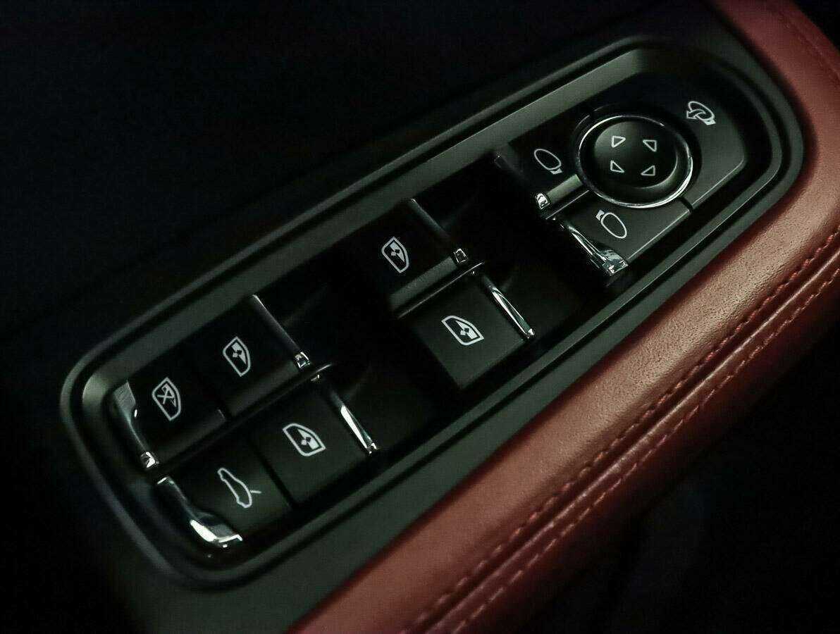 Porsche Macan с пробегом — 2018 год. Фото: #15