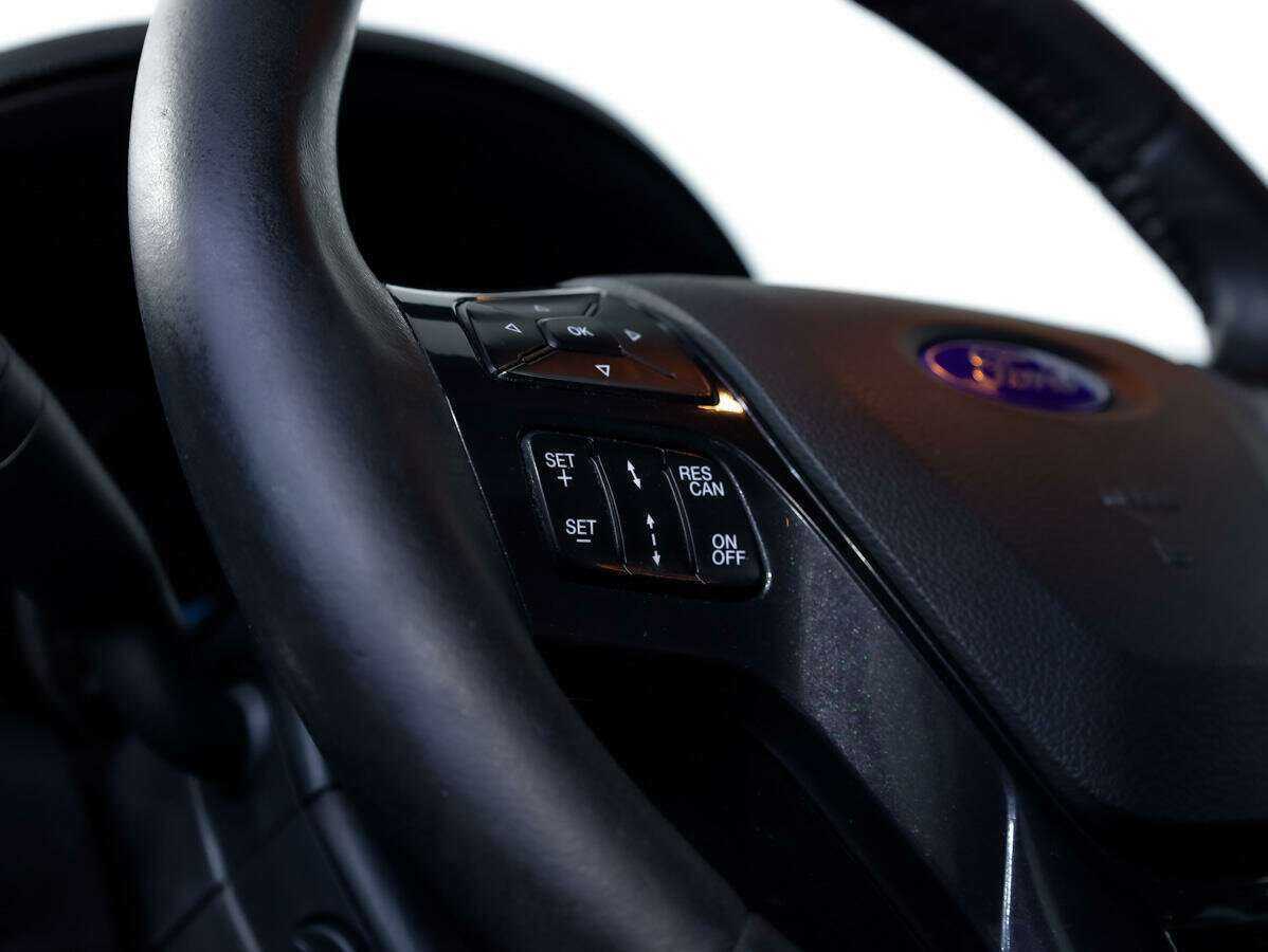 Ford Explorer с пробегом — 2015 год. Фото: #19