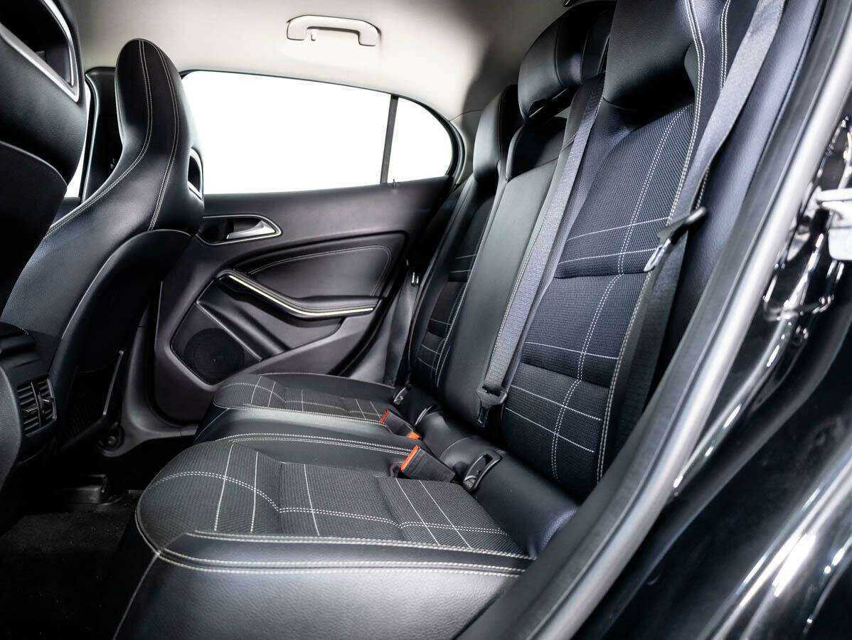 Mercedes-Benz GLA с пробегом — 2014 год. Фото: #12