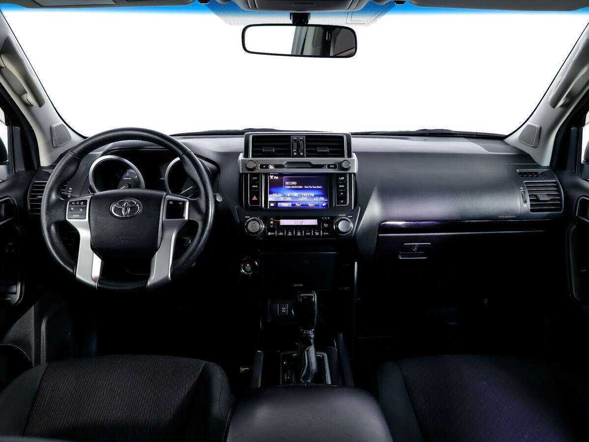 Toyota Land Cruiser Prado с пробегом — 2017 год. Фото: #8