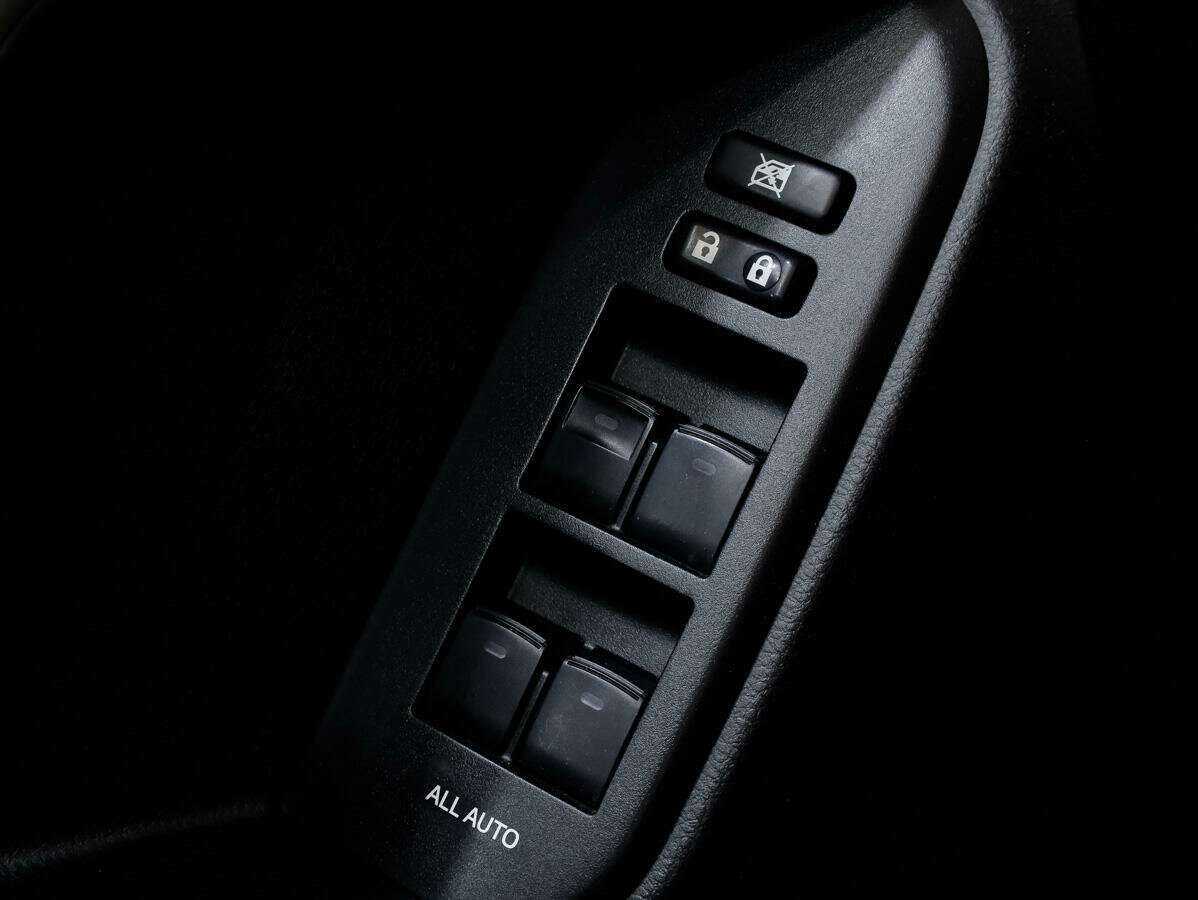 Toyota Land Cruiser Prado с пробегом — 2017 год. Фото: #21