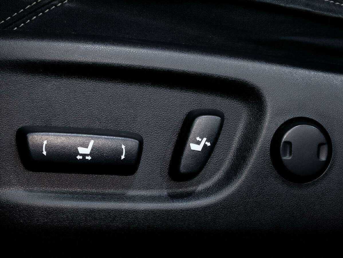 Toyota Land Cruiser Prado с пробегом — 2017 год. Фото: #22