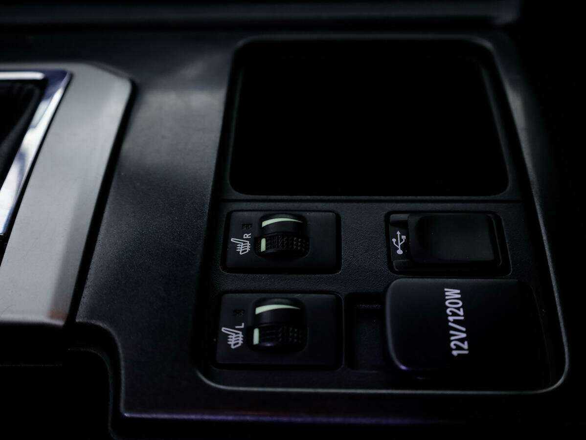 Toyota Land Cruiser Prado с пробегом — 2017 год. Фото: #25