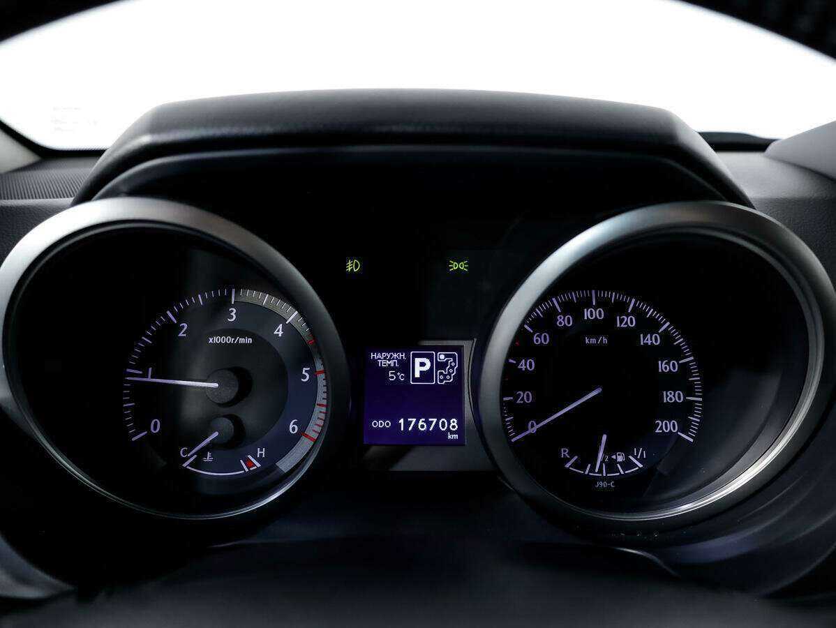 Toyota Land Cruiser Prado с пробегом — 2017 год. Фото: #27