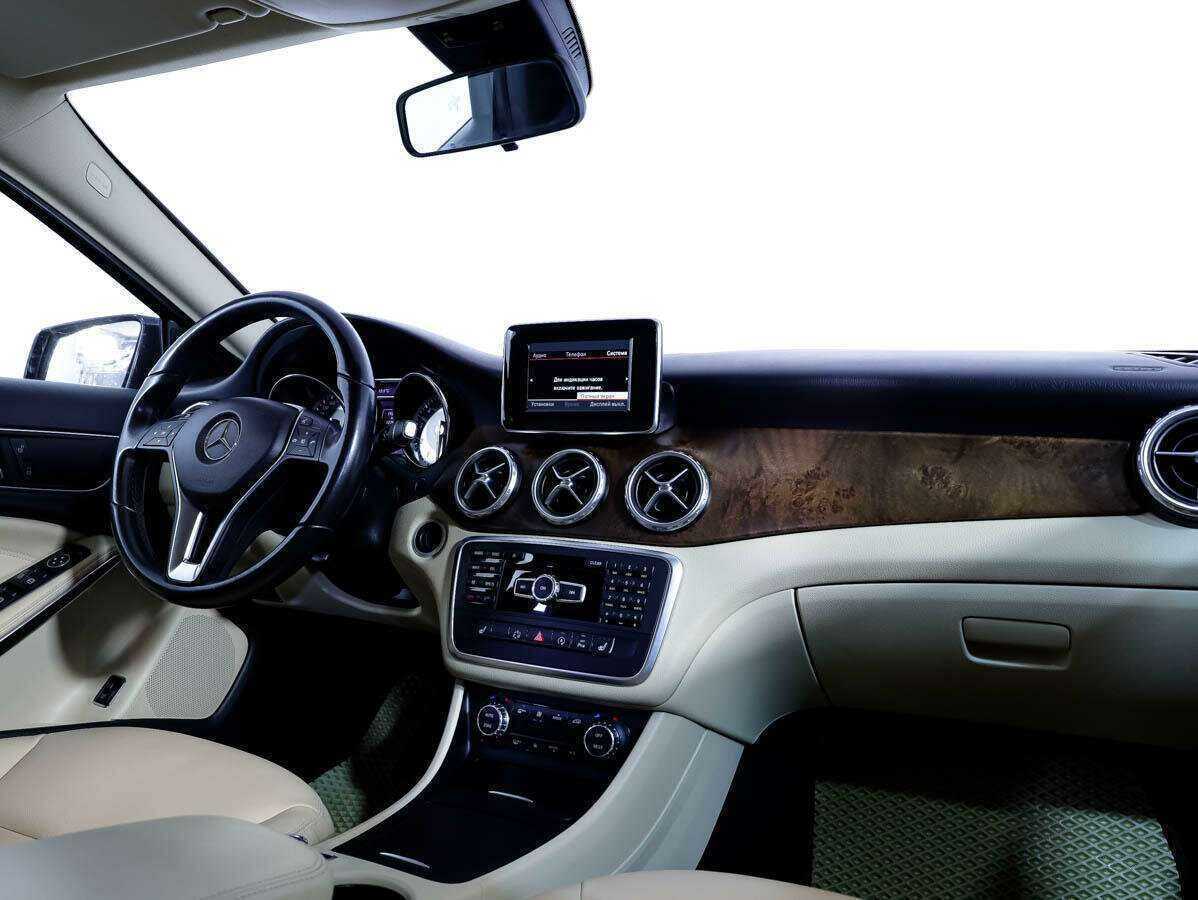 Mercedes-Benz GLA с пробегом — 2015 год. Фото: #6
