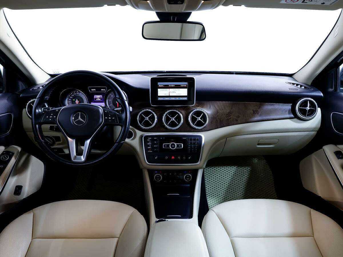 Mercedes-Benz GLA с пробегом — 2015 год. Фото: #7