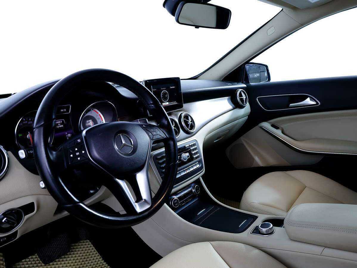 Mercedes-Benz GLA с пробегом — 2015 год. Фото: #8