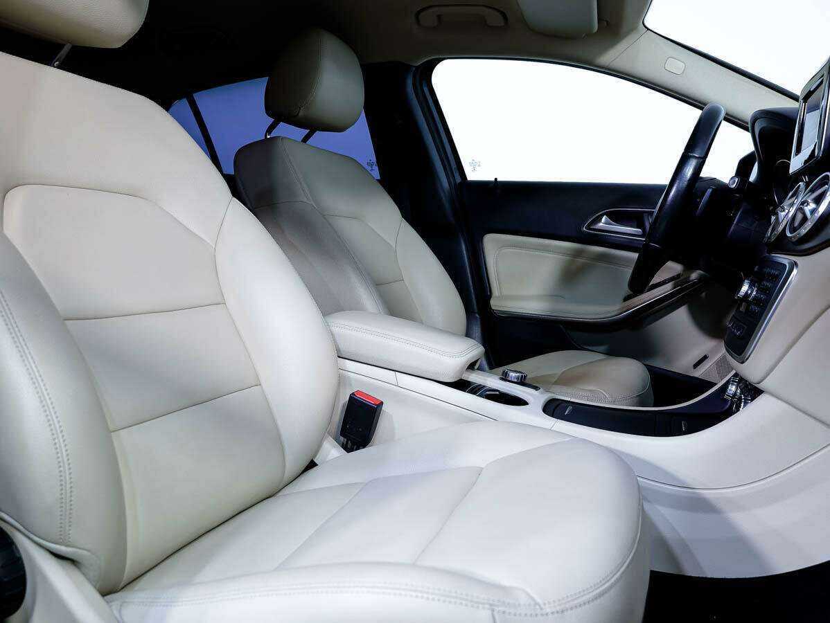 Mercedes-Benz GLA с пробегом — 2015 год. Фото: #9