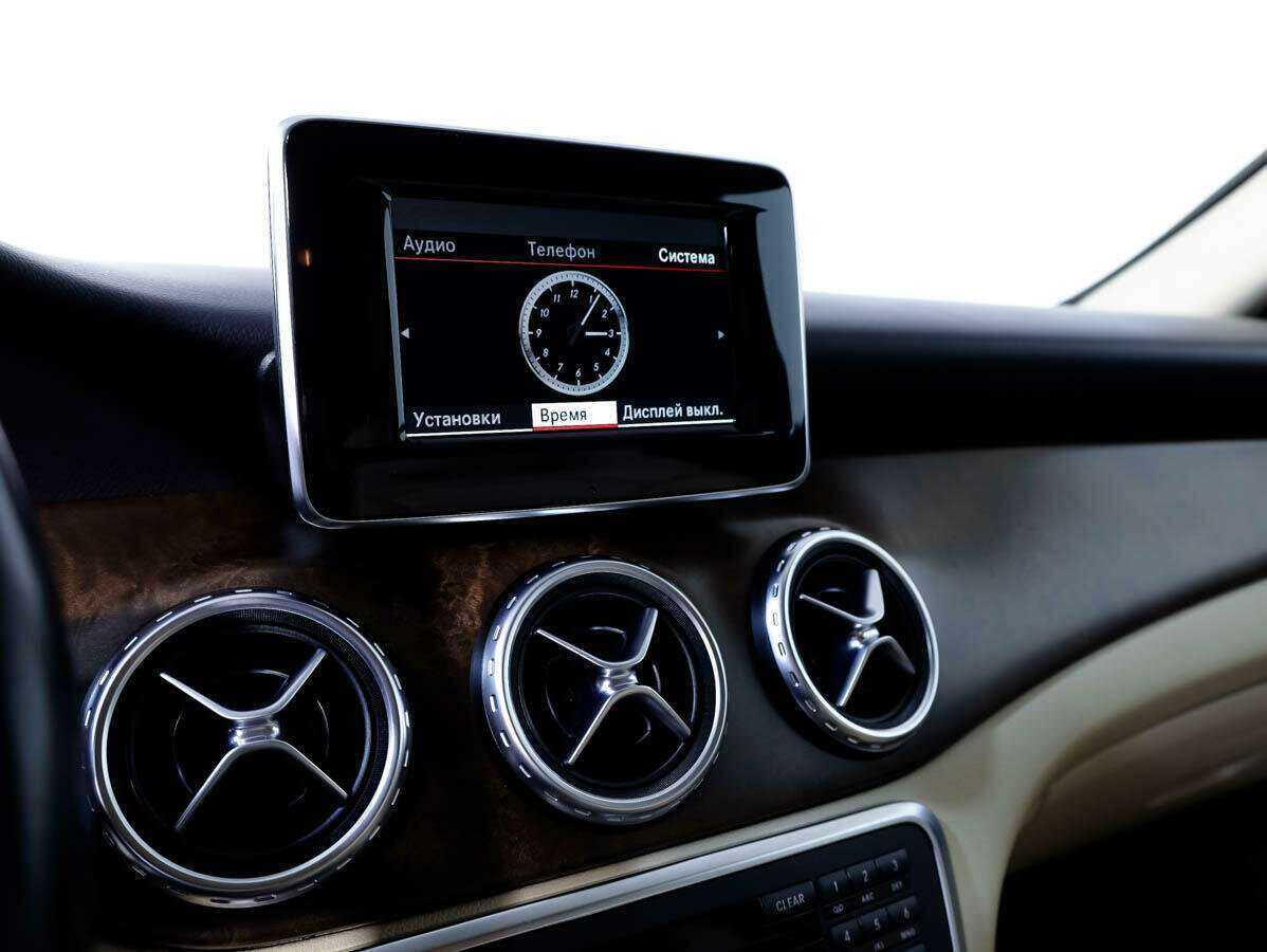Mercedes-Benz GLA с пробегом — 2015 год. Фото: #12