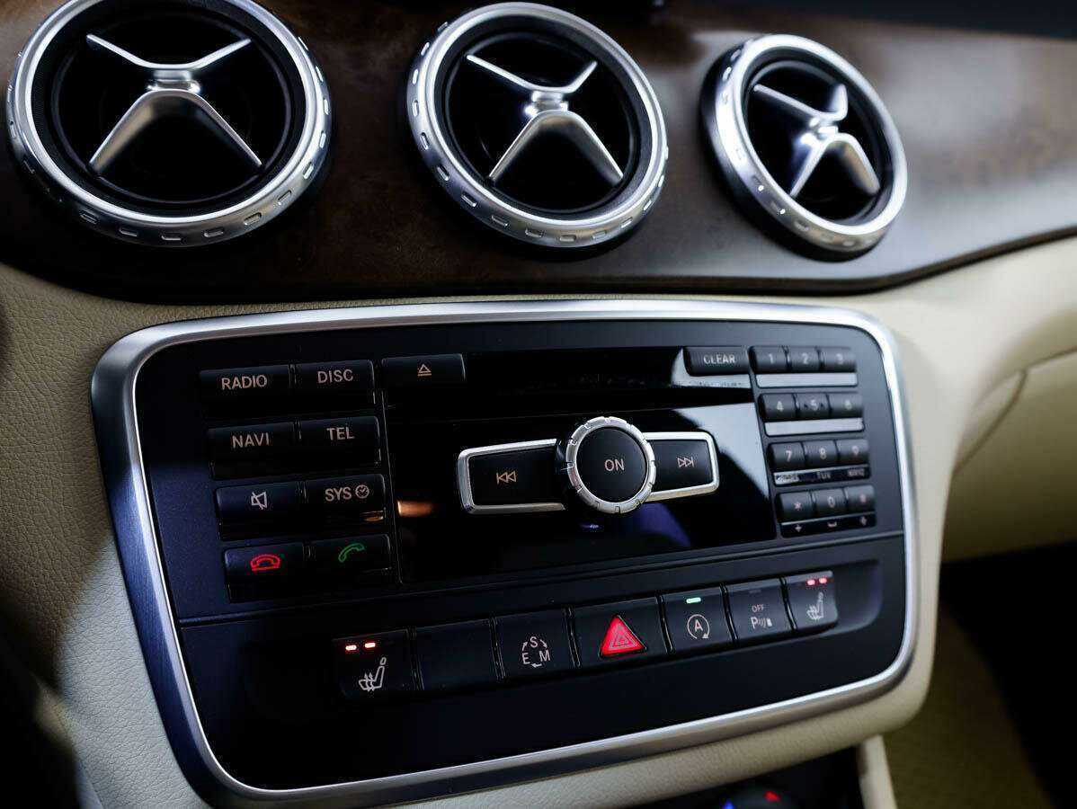 Mercedes-Benz GLA с пробегом — 2015 год. Фото: #13