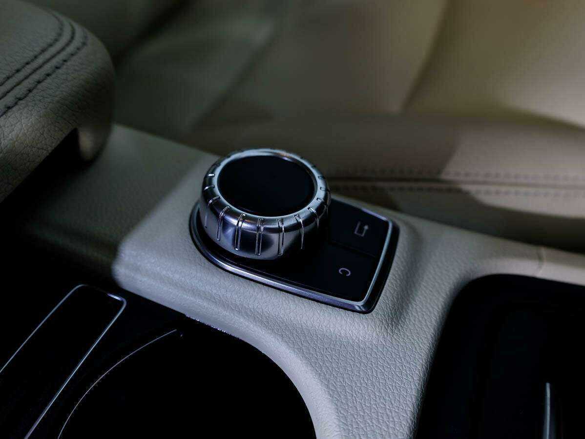 Mercedes-Benz GLA с пробегом — 2015 год. Фото: #17