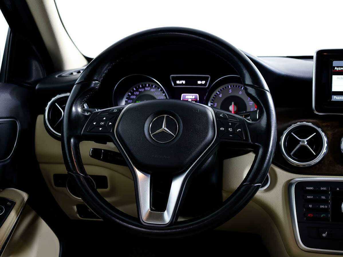 Mercedes-Benz GLA с пробегом — 2015 год. Фото: #19