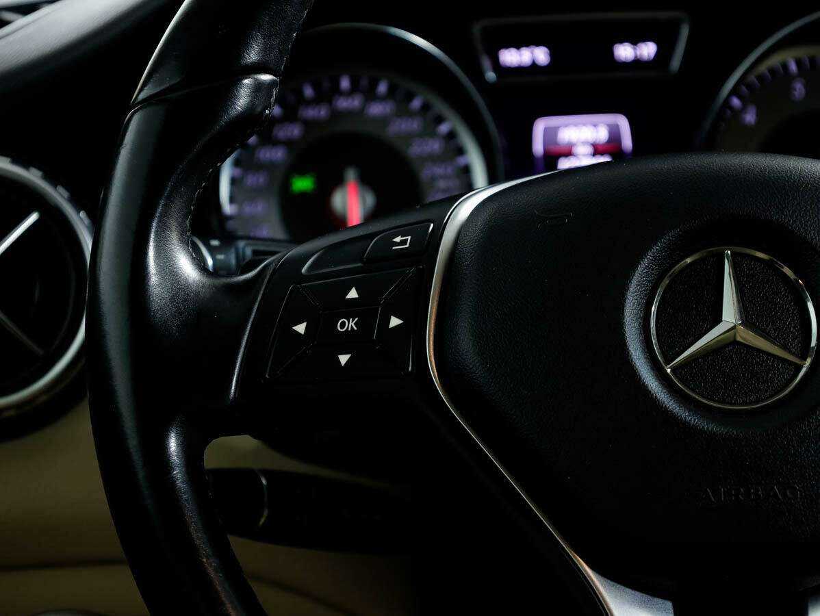 Mercedes-Benz GLA с пробегом — 2015 год. Фото: #20