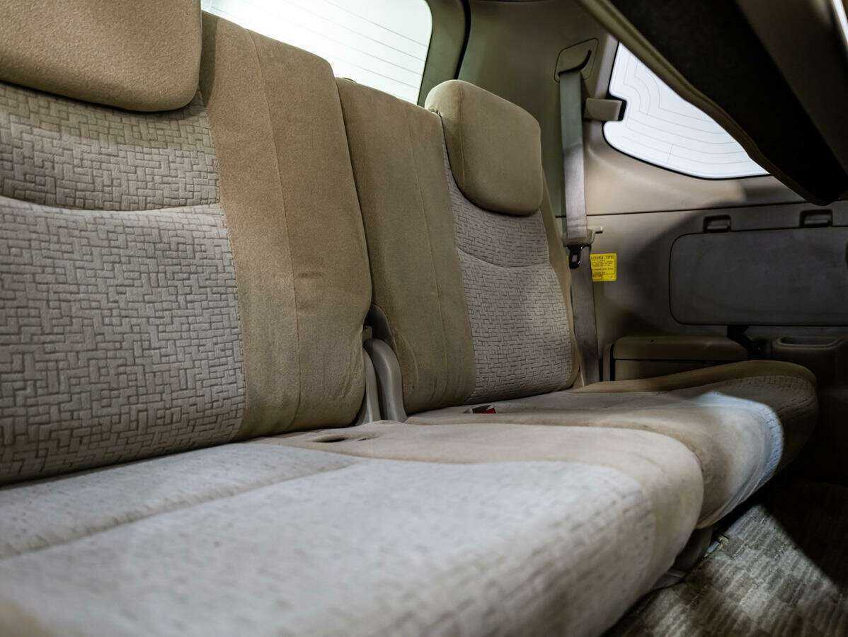 Toyota Land Cruiser Prado с пробегом — 2008 год. Фото: #9