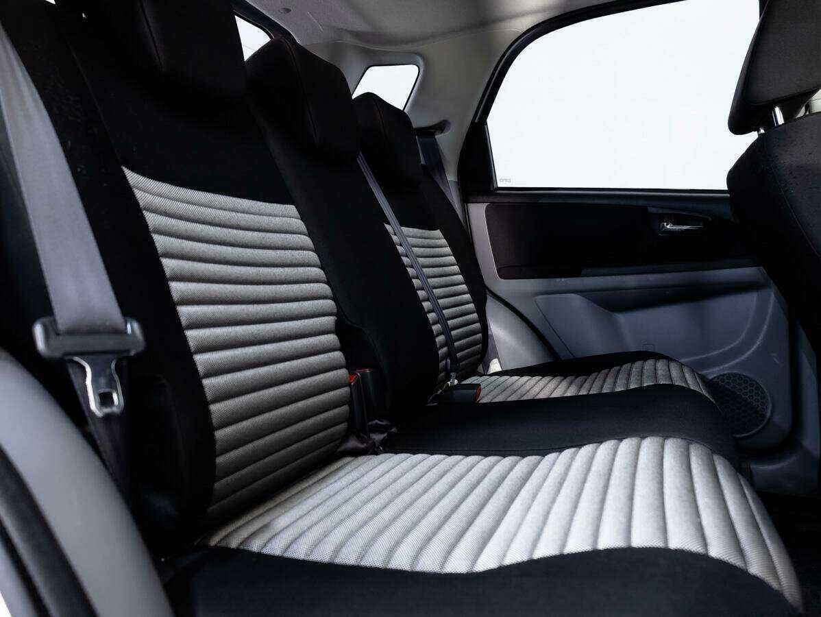 Suzuki SX4 с пробегом — 2012 год. Фото: #10