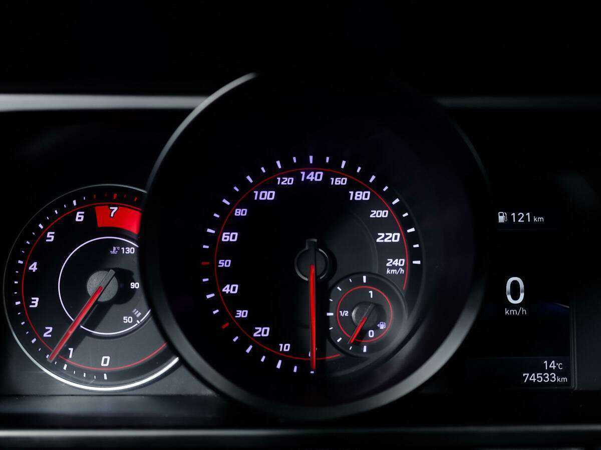 Hyundai Elantra с пробегом — 2021 год. Фото: #25