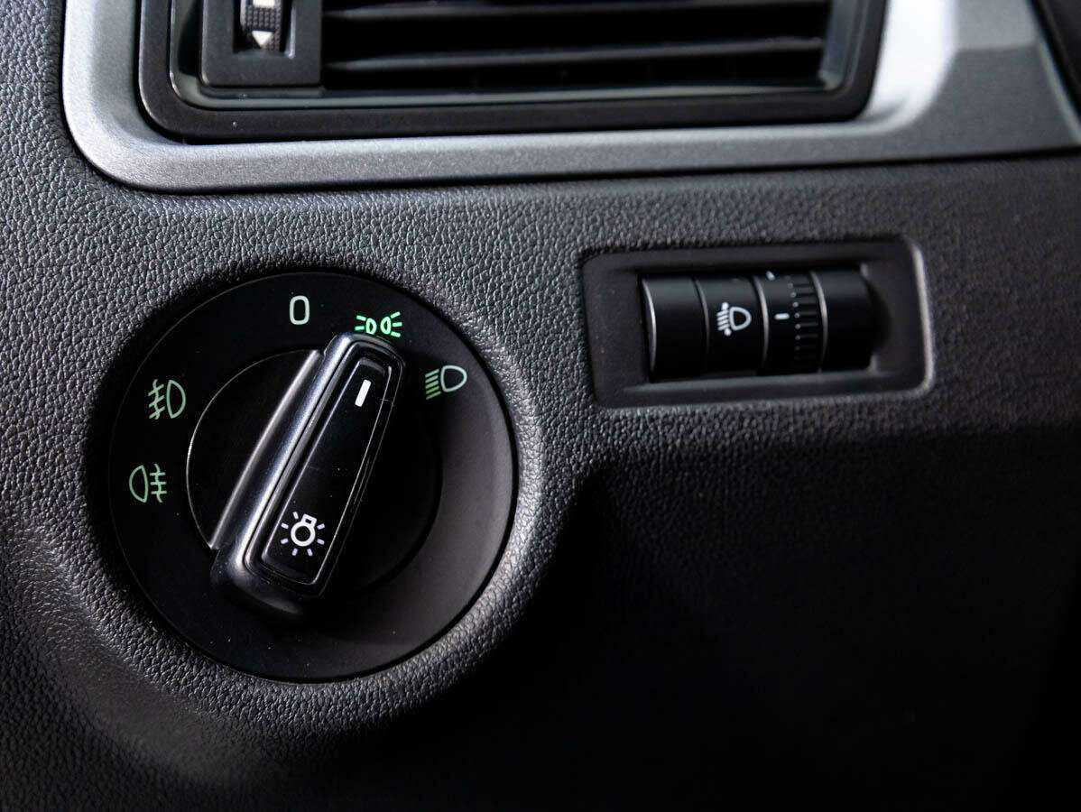 Skoda Rapid с пробегом — 2017 год. Фото: #14