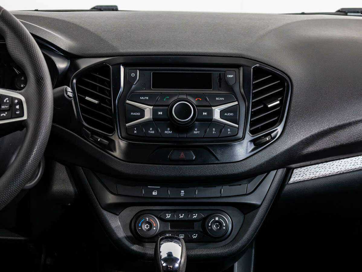 Lada (ВАЗ) Vesta с пробегом — 2022 год. Фото: #12