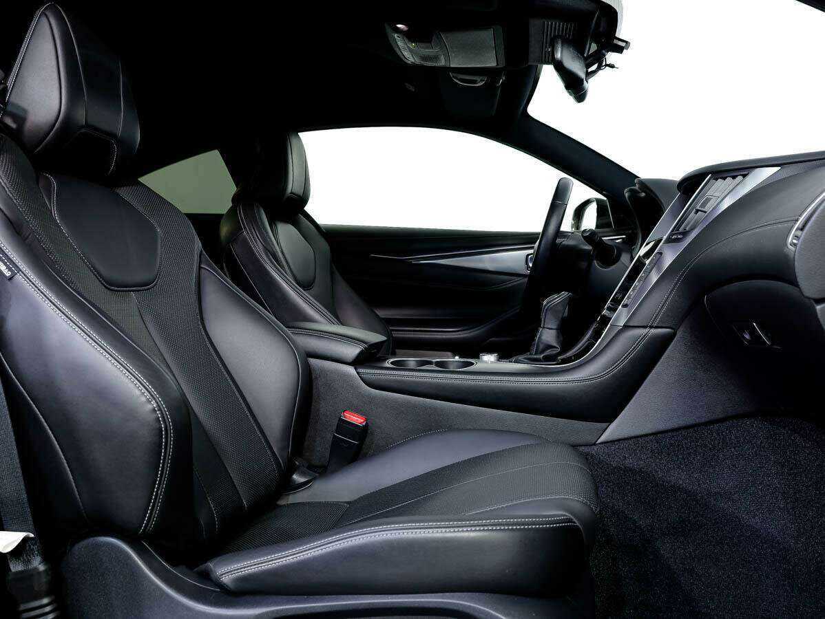 Infiniti Q60 с пробегом — 2021 год. Фото: #9