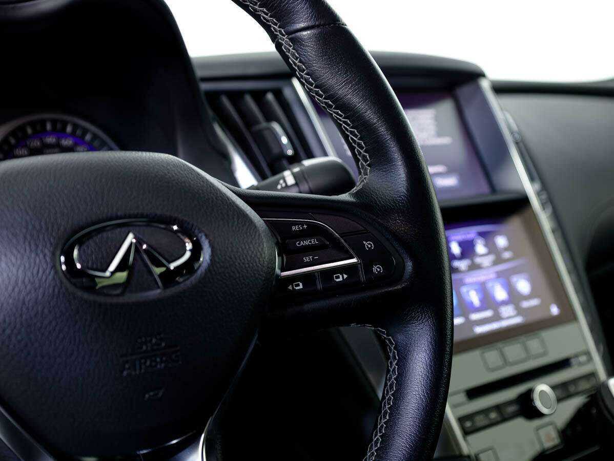 Infiniti Q60 с пробегом — 2021 год. Фото: #13