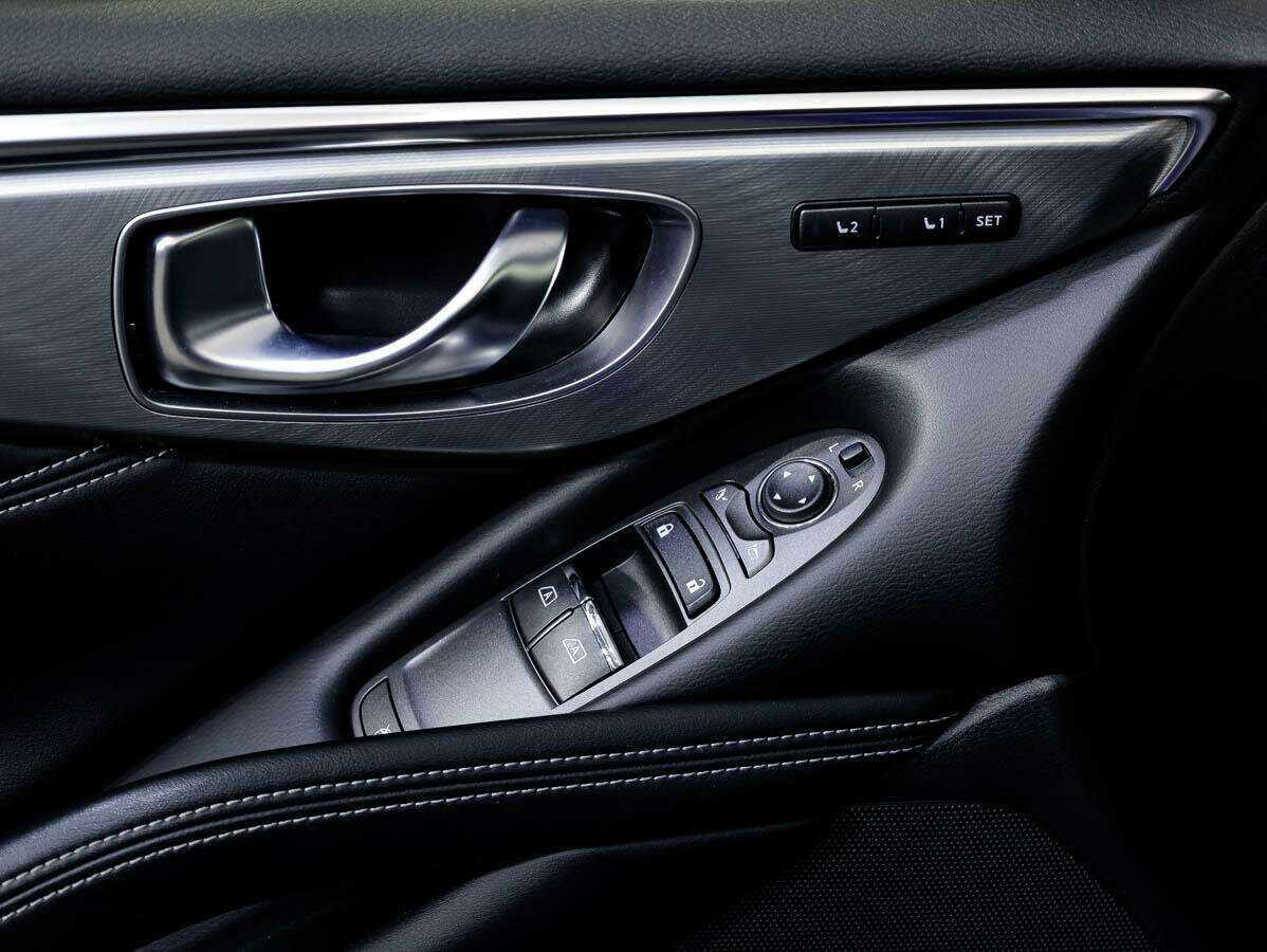 Infiniti Q60 с пробегом — 2021 год. Фото: #17