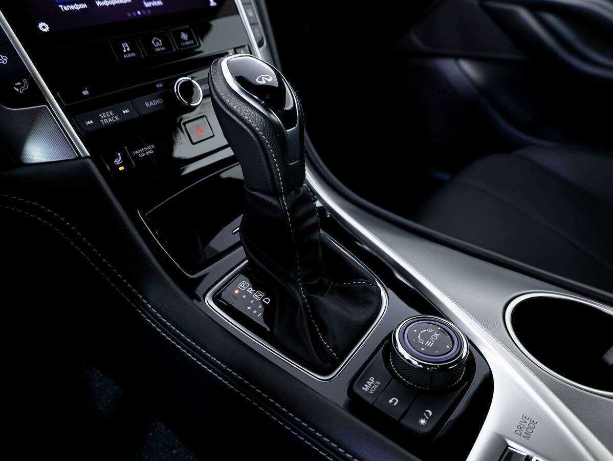 Infiniti Q60 с пробегом — 2021 год. Фото: #21