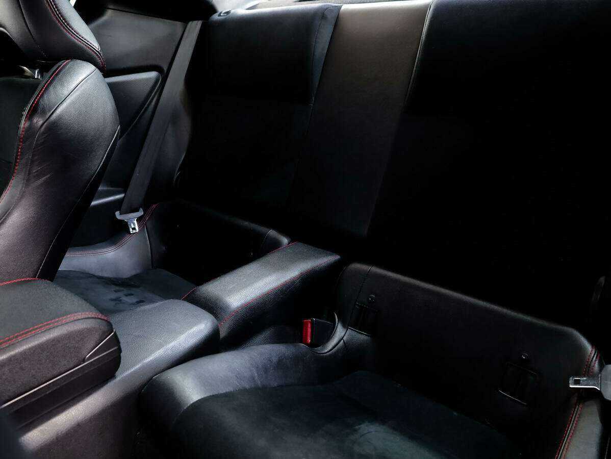 Toyota GT86 с пробегом — 2012 год. Фото: #9