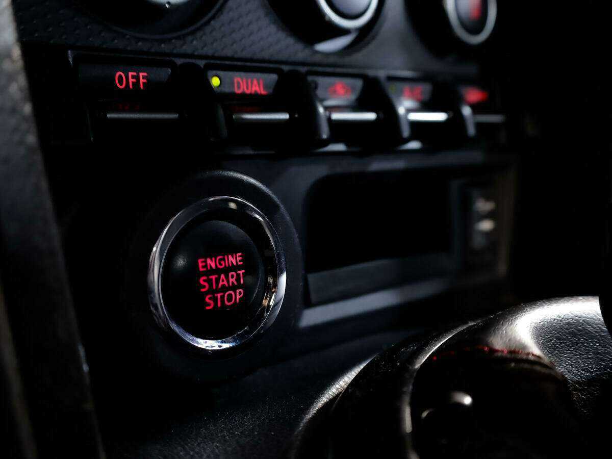 Toyota GT86 с пробегом — 2012 год. Фото: #13