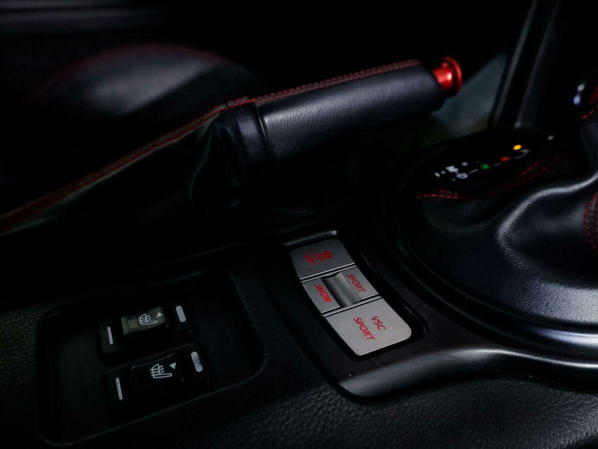 Toyota GT86 с пробегом — 2012 год. Фото: #19