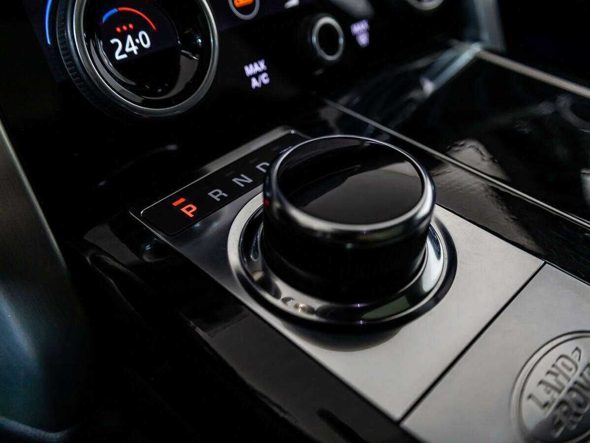 Land Rover Range Rover с пробегом — 2018 год. Фото: #14