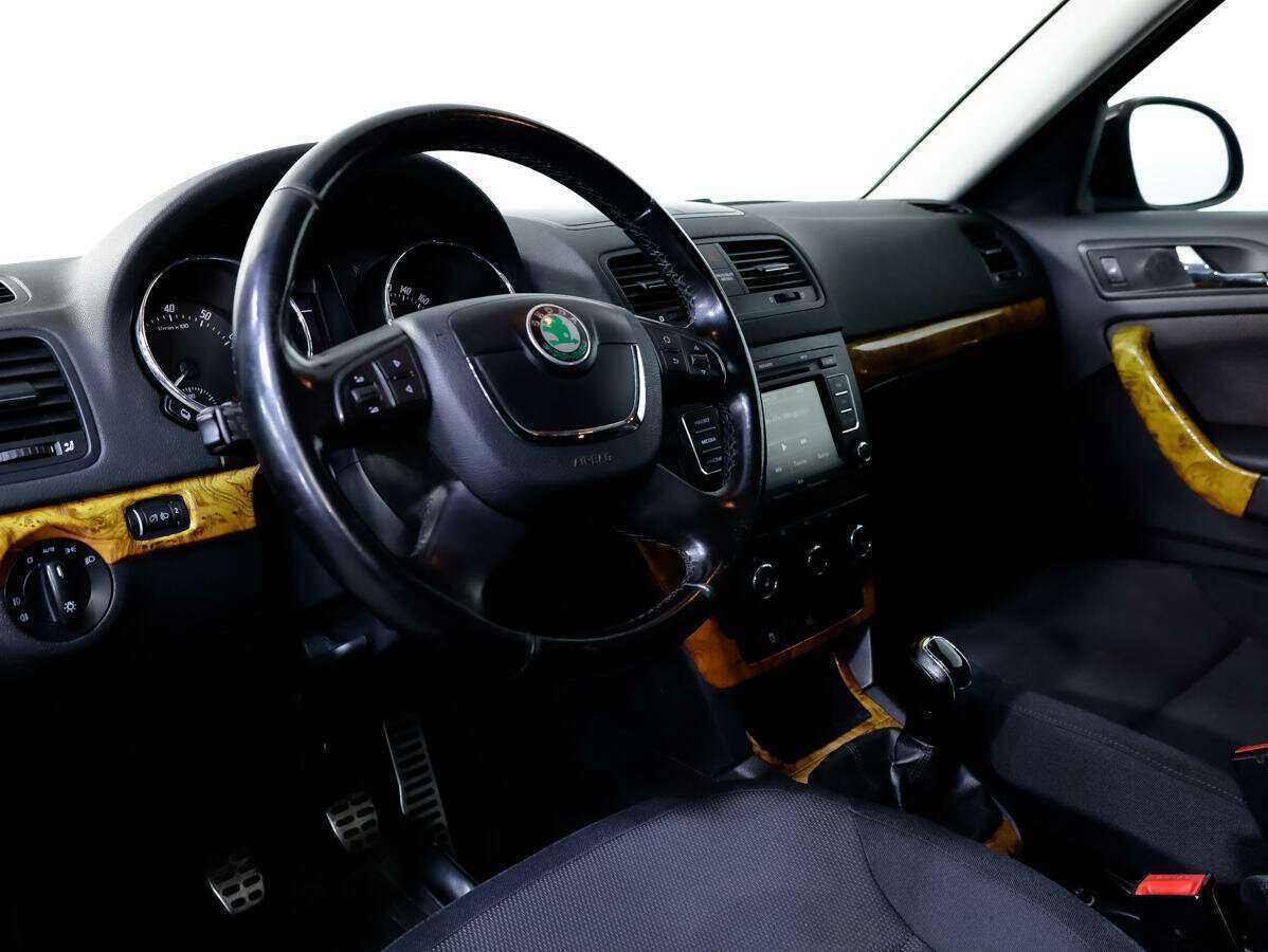 Skoda Yeti с пробегом — 2011 год. Фото: #10