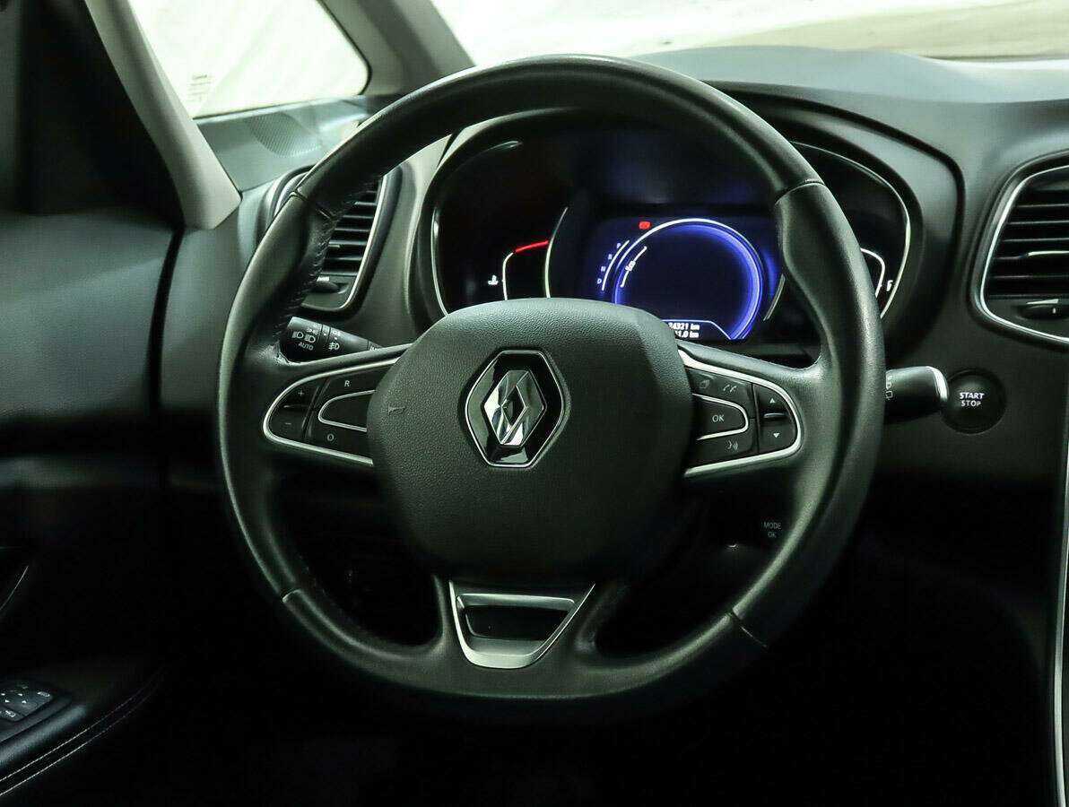 Renault Scenic с пробегом — 2018 год. Фото: #18