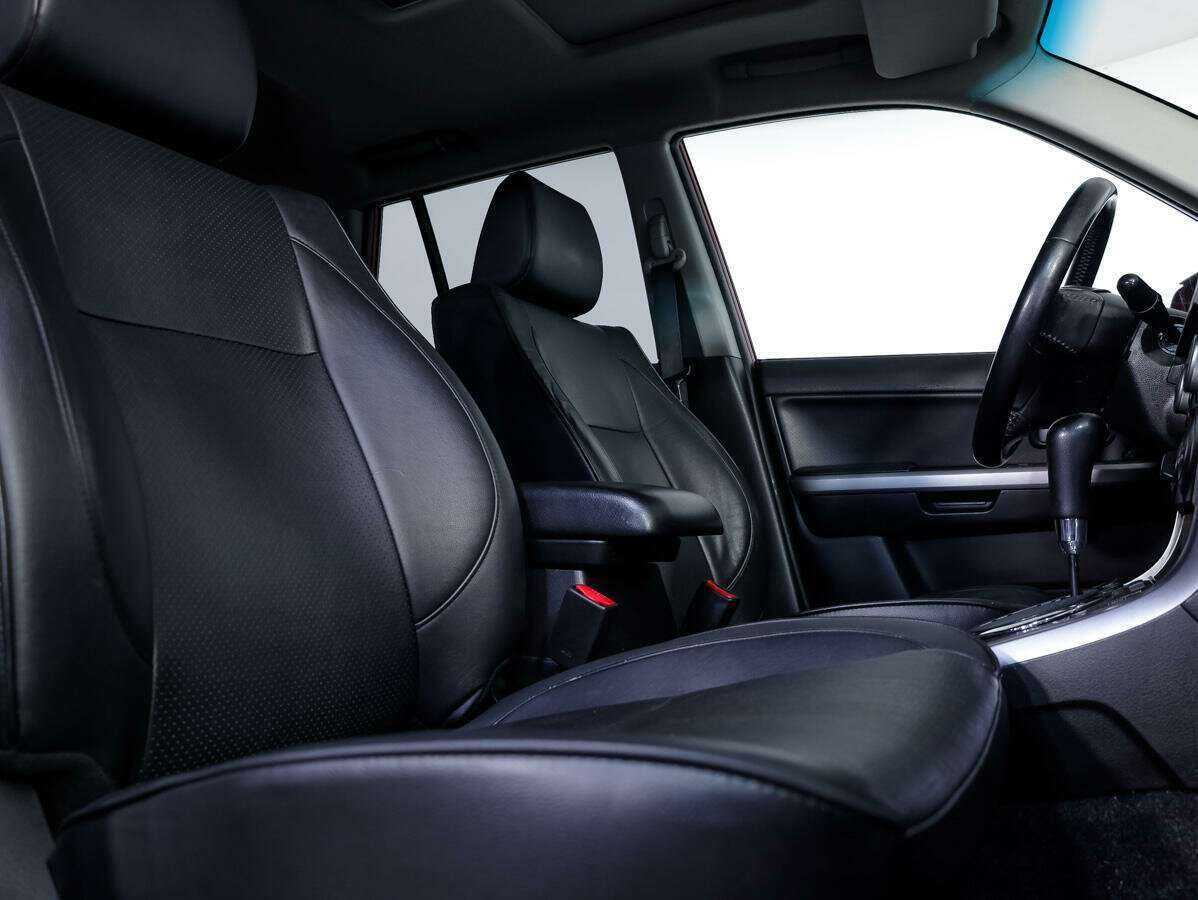 Suzuki Grand Vitara с пробегом — 2010 год. Фото: #12