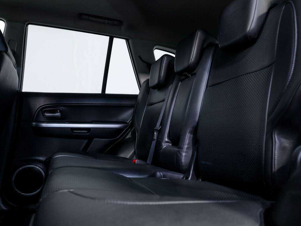 Suzuki Grand Vitara с пробегом — 2010 год. Фото: #13
