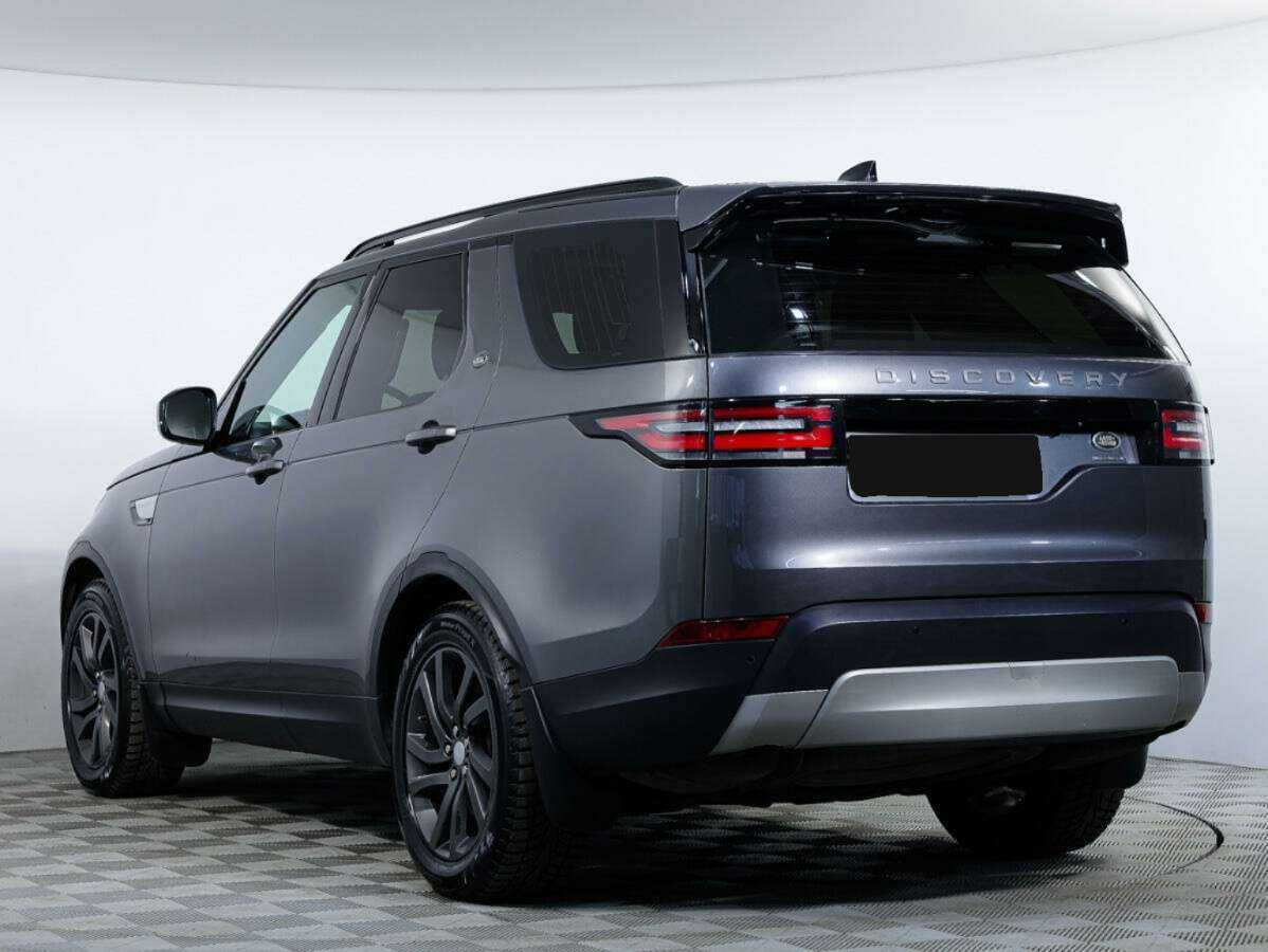 Land Rover Discovery с пробегом — 2017 год. Фото: #6