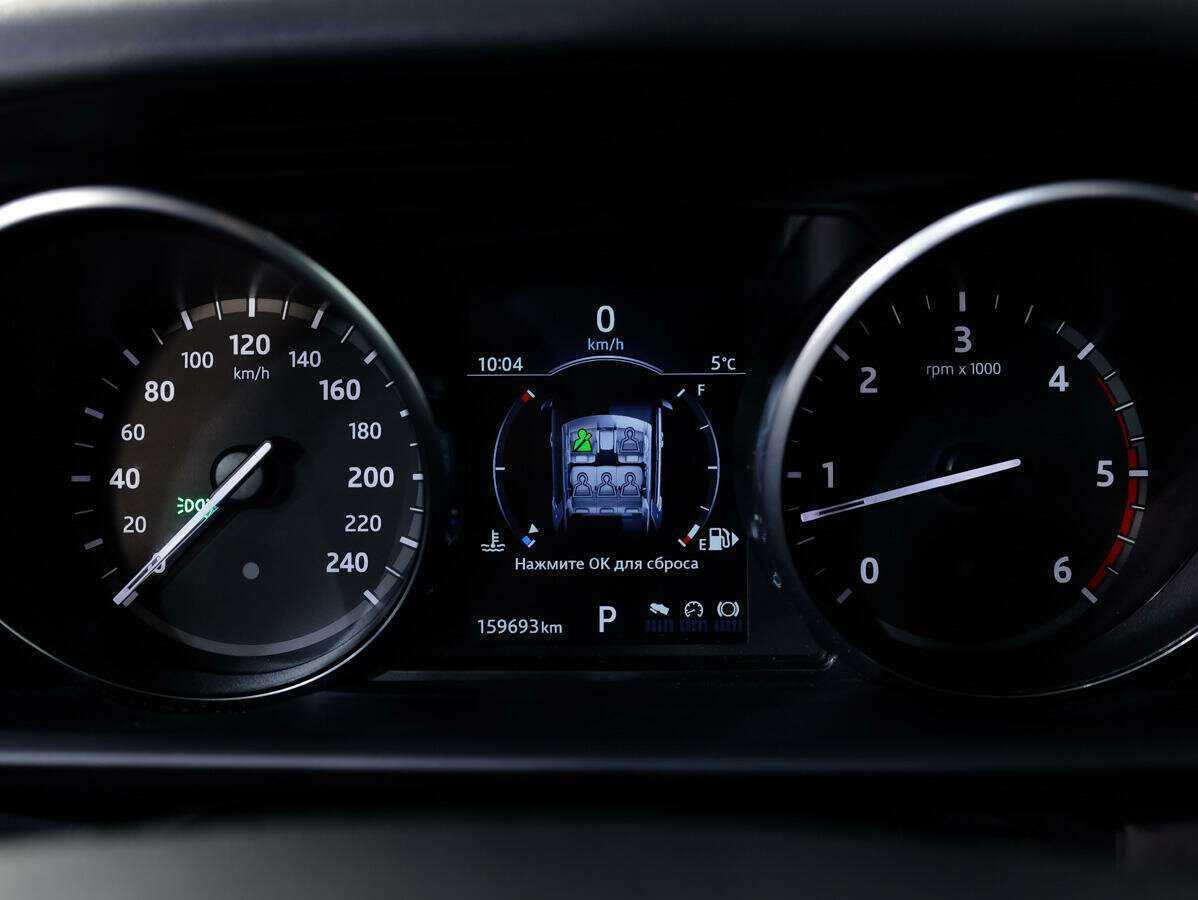 Land Rover Discovery с пробегом — 2017 год. Фото: #23